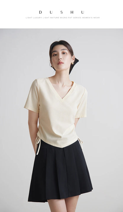 Französischer Damen-Zweiteiler mit lockerem Oberteil und weit geschnittener Hose – Sommerliches Design mit hoch taillierter Hose