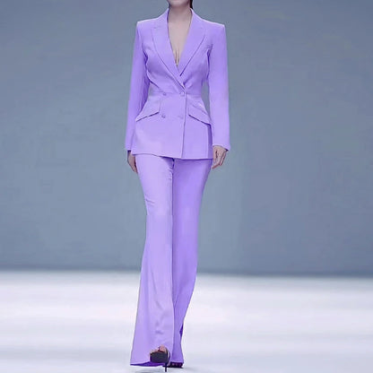 Elegantes Damenkleid mit Rundhalsausschnitt, langen Ärmeln und Spitzenbesatz – lockerer Schnitt mit Patchwork-Details und Falten-Design.
