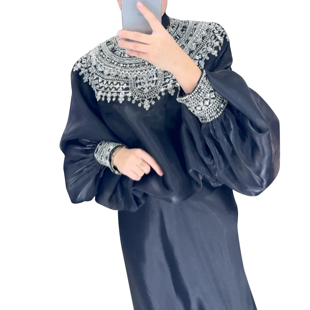 Zweiteiliges Damen-Set mit V-Ausschnitt, Applikationen und Patchwork-Design – Langarm-Oberteil mit Tasche und hoch taillierte Hose