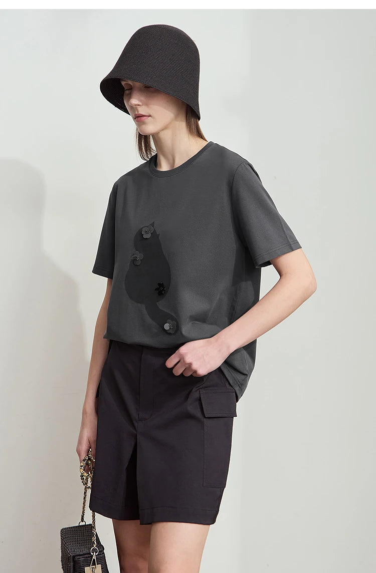 Damen T-Shirt im College-Stil aus leicht elastischem Lyocell mit minimalistischen Druck