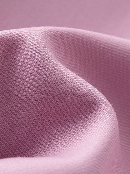 Gestreiftes Damen-Stricktop mit Knopfkragen – atmungsaktiv und vielseitig für den Büroalltag