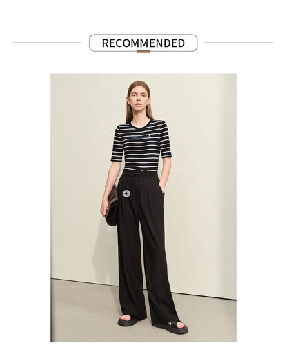 Damen gestreiftes Hemd mit Rundhals und schöner Stickerei für den Sommer