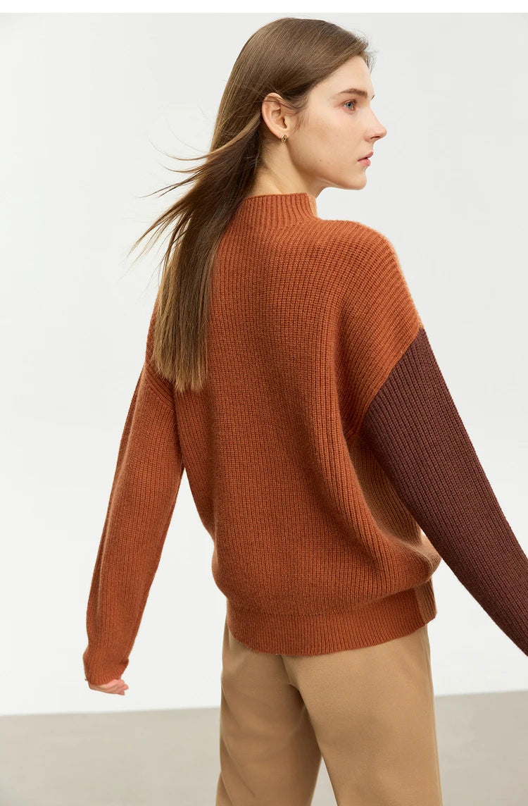 Kupferbrauner Strickpullover mit Rundhalsausschnitt, lange Ärmel, gerippter Saum, seitliche Ansicht