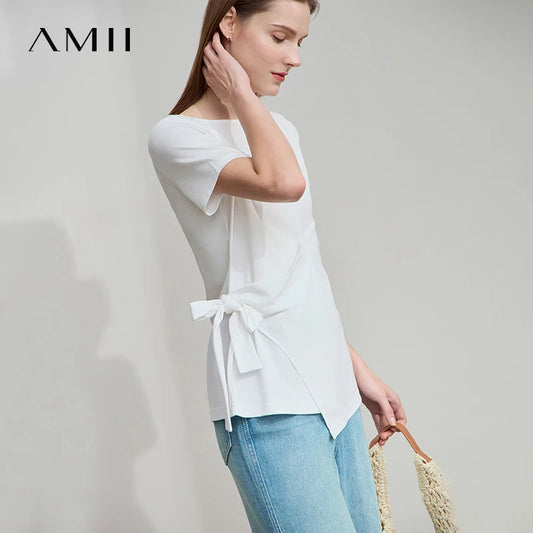 Damen T-Shirt mit O-Ausschnitt, dreidimensionalen Paillettenblumen und Stickerei – lässig und sommerlich