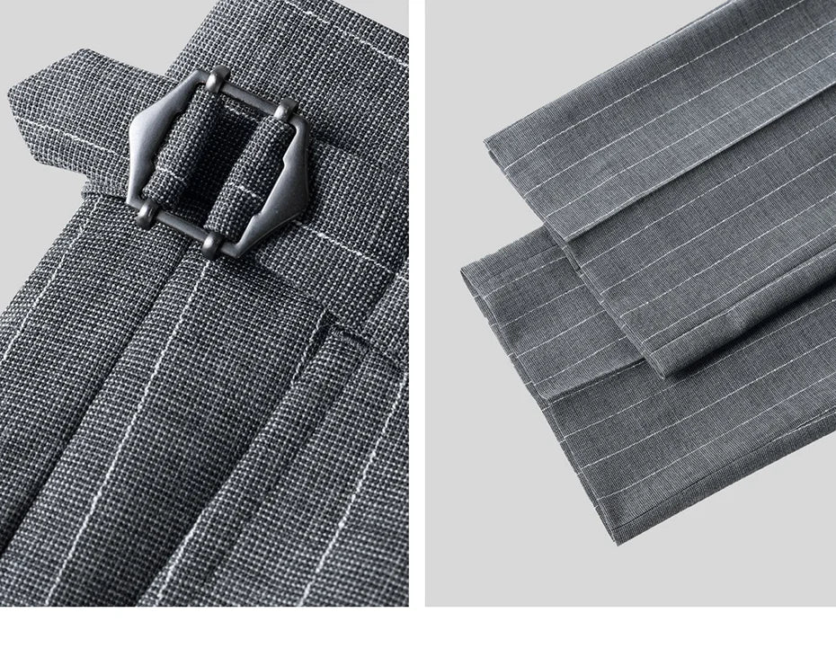 Eleganter Herrenanzug aus 67% Wolle: Grauer Nadelstreifen, Einreiher, Business & Hochzeit, Slim Fit