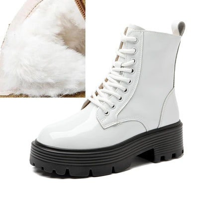 Knöchelhohe Schnürstiefel aus Leder, weiß, mit plüschigem Innenfutter und Profilsohle