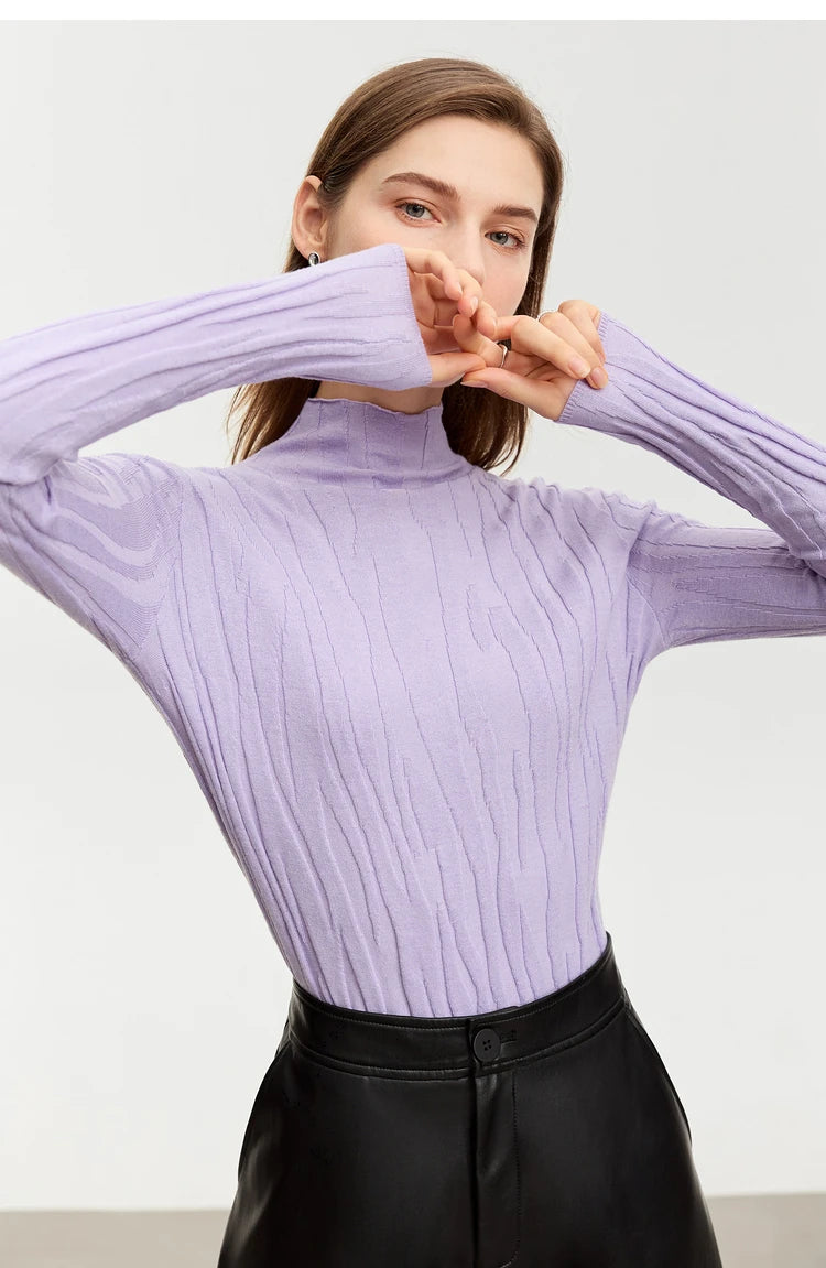 Lila Damen-Wollpullover mit Stehkragen und Zopfmuster, langarm, mit hochgezogenem Ärmel