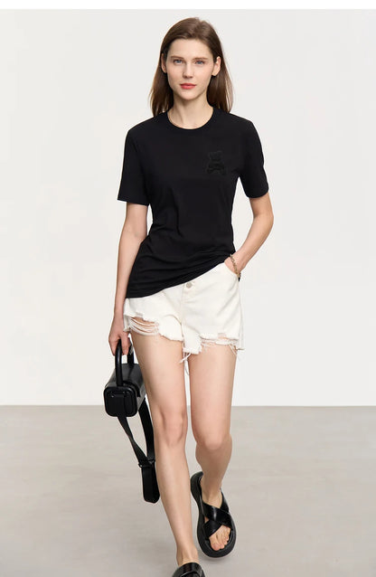 Damen Top im minimalistischen Stil mit Bären-Applikation und O-Ausschnitt