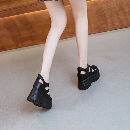 Damen-Sandalen mit Plattform, 2025, neue Sandalen aus echtem Leder mit hohem Absatz, geschlossene Zehen, interne Erhöhung, römische Damen-Sandalen