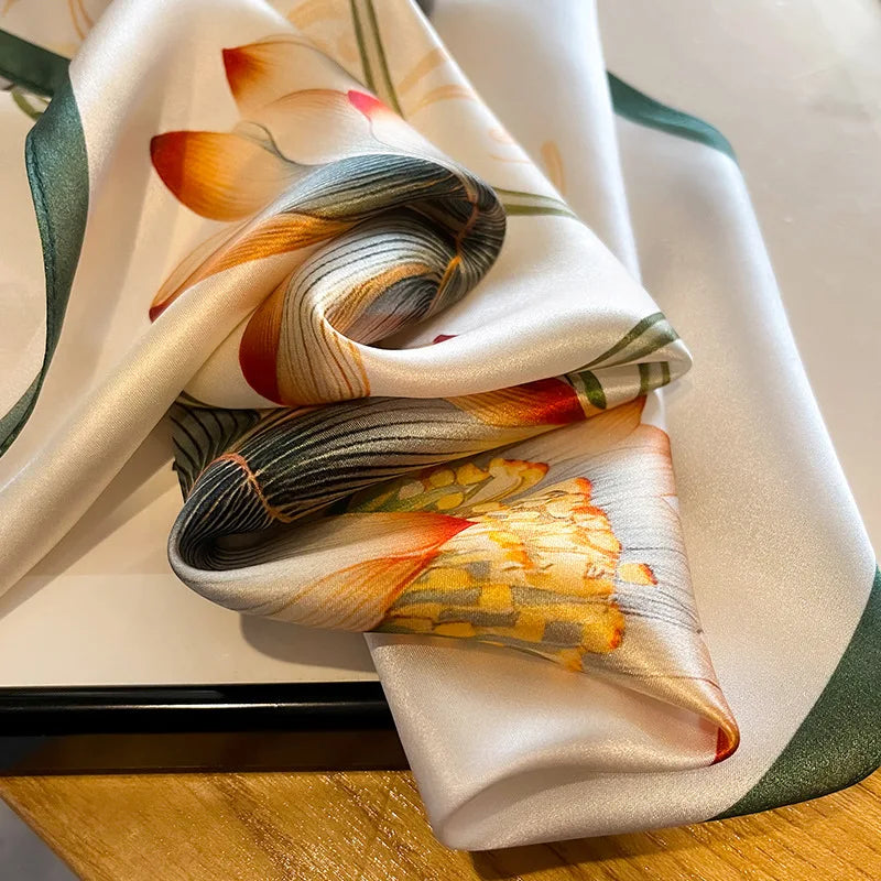 Damen Seidenschal 53cm quadratisch bedruckt Halsdekor Bandana Foulard B