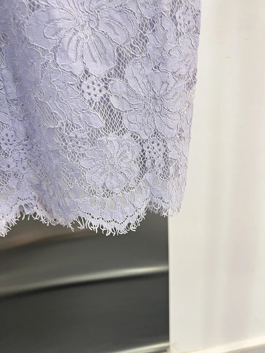 Schulterfreies ärmelloses Damenkleid mit 3D-Blumen und Patchwork-Design – figurbetont und modisch mit Reißverschluss.