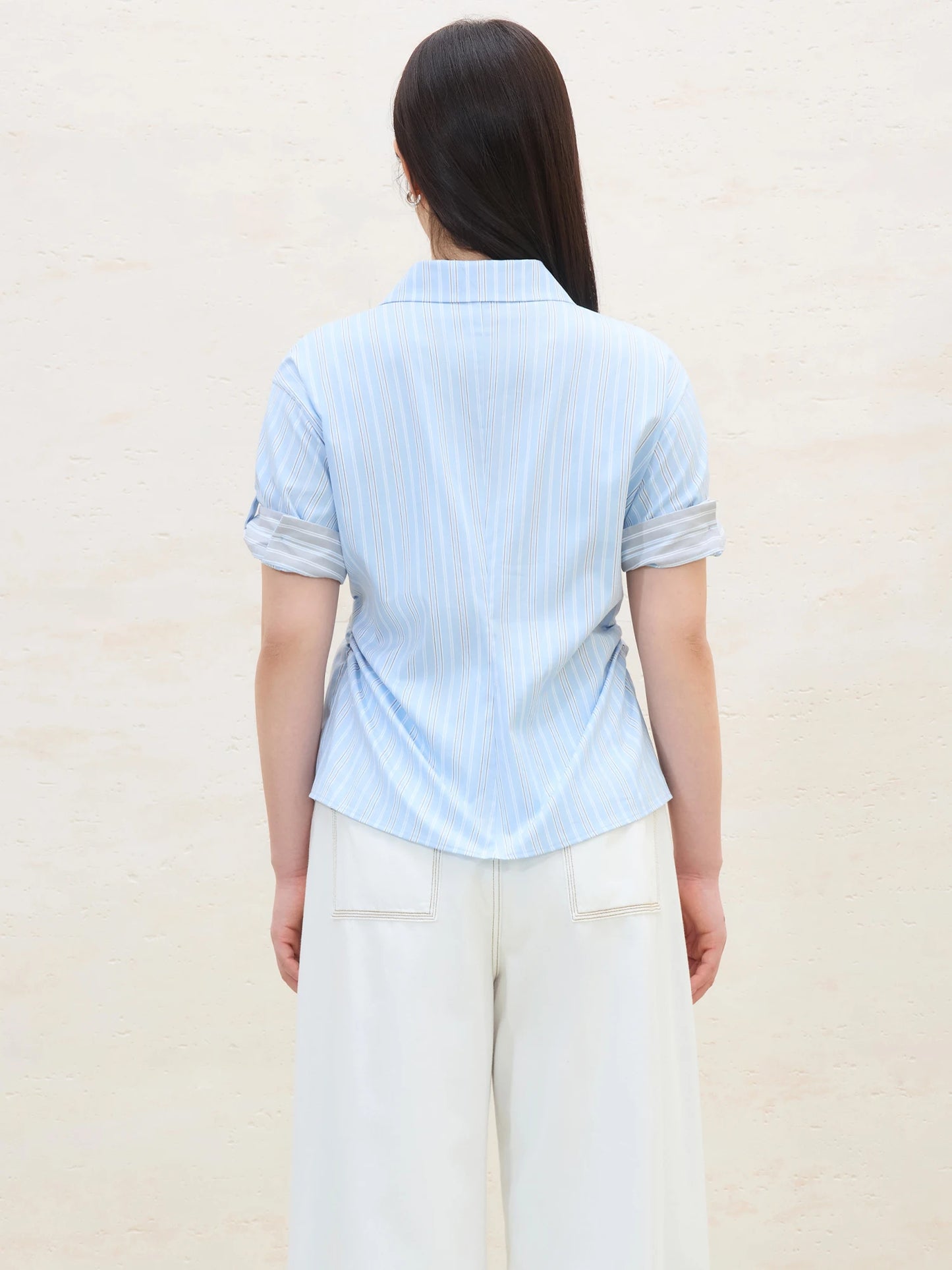 Kurzärmlige Damen-Strickjacke mit Kontrastfarben und Polokragen – ideal für den Sommer