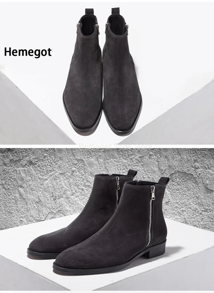 Schwarze Wildleder-Chelsea-Boots mit seitlichem Reißverschluss, zwei Ansichten