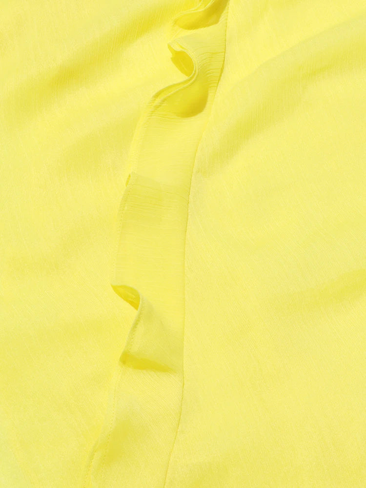 Lässige Damenbluse mit Stehkragen und langen Ärmeln im Patchwork-Design – transparent und stilvoll.