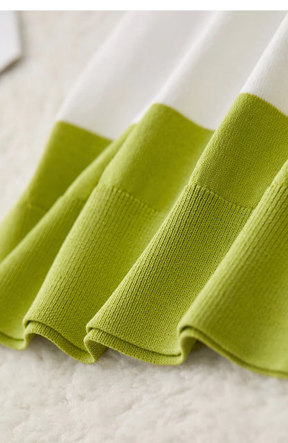 Damen Sommer-T-Shirt im Minimalismus-Stil mit gestreiftem Lächeln-Gesicht