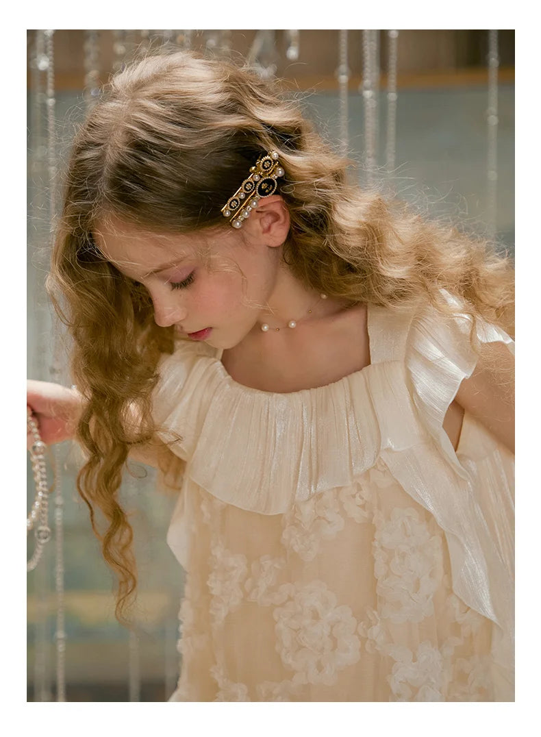 Kurzes Mädchenkleid mit Puffärmeln – ideales Prinzessinnen-Outfit für Sommerfeste und Partys