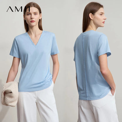 Damen Top im minimalistischen Sommerstil mit einfarbiger Buchstabenstickerei