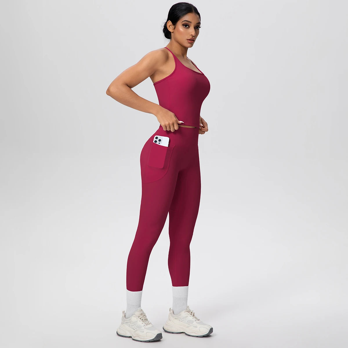 Damen Yoga-Set aus Crop-Top und Leggings, bordeauxrot, mit Tascheneinsatz am Oberschenkel