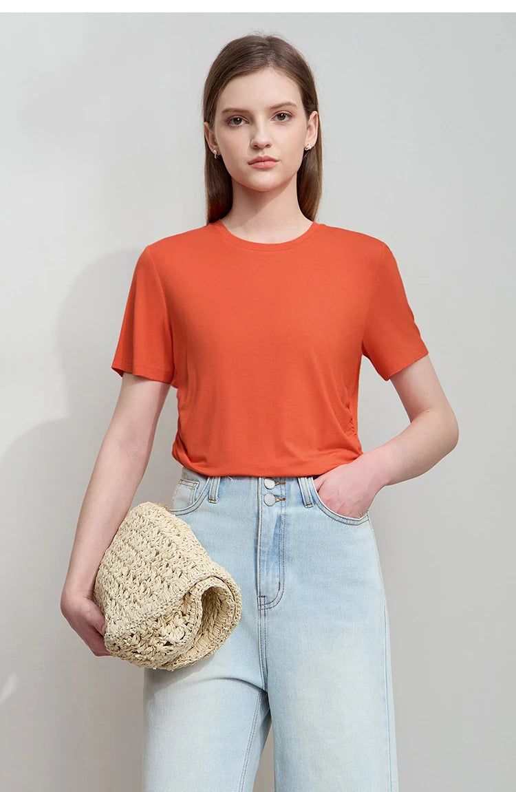 Damen Sommer-T-Shirt im minimalistischen Stil mit schmalem O-Ausschnitt und kurzen Ärmeln