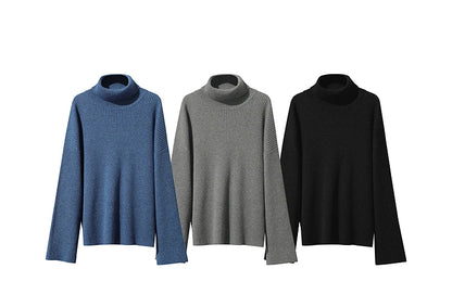 Rollkragenpullover in drei Farben: blau, grau und schwarz, Frontansichten