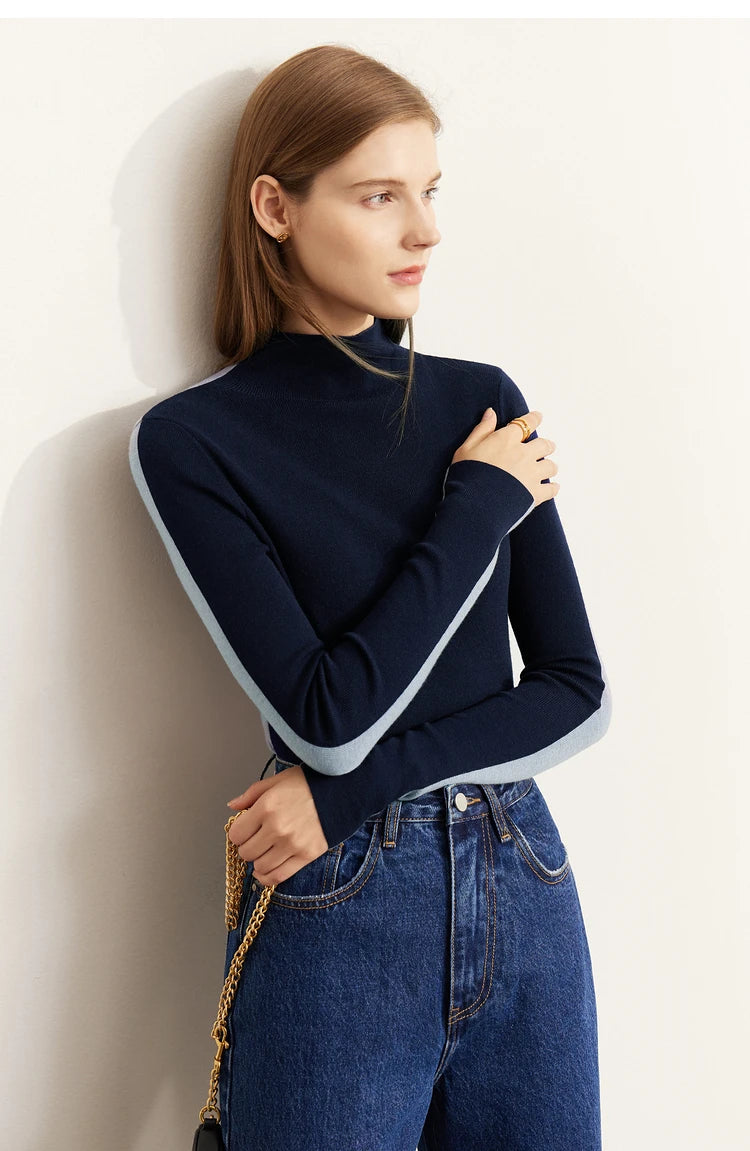 Dunkelblauer Pullover mit Stehkragen, langarm, körpernah