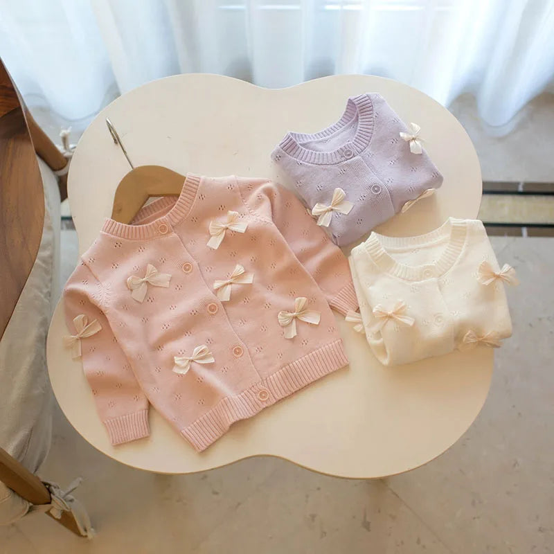Mädchen Strickjacke im Farbblock mit niedlichem Bogen für Kinder 0-4 Jahre