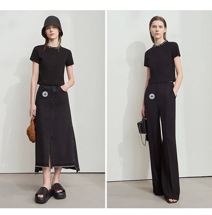 Damen Kurz-T-Shirt im minimalistischen Stil mit elastischen Perlen und Pailletten-Dekoration