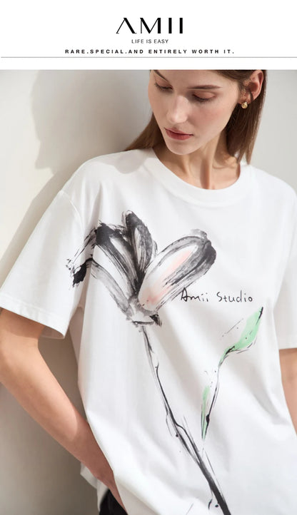Damen T-Shirt im Minimalismus-Stil mit O-Neck und coolen Ink-Art Print