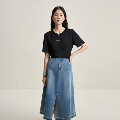Damen-T-Shirt mit Puppenkragen – lässig, vielseitig und ideal für den Sommer.