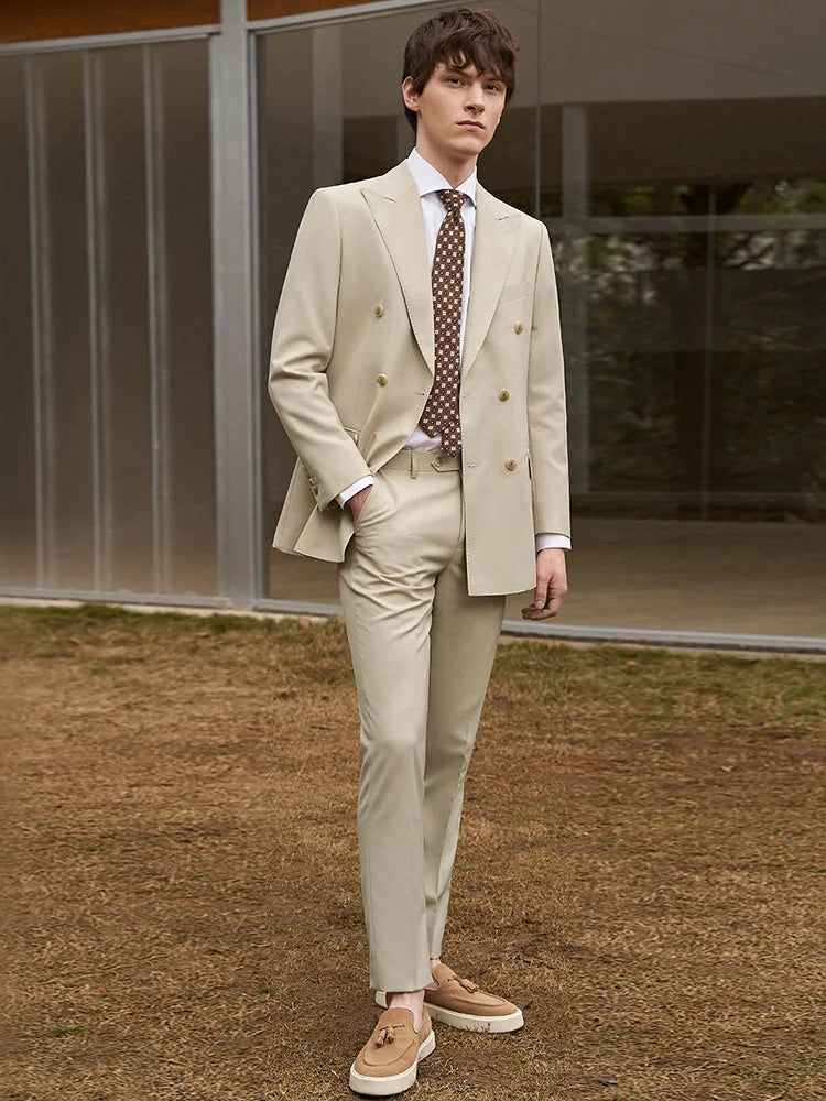 Eleganter Herrenanzug aus 30% Wolle: Zweireihiger Slim Fit in Beige-Khaki für Hochzeiten