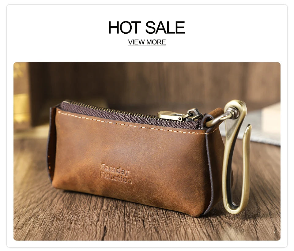 Leder-Schlüssel-Etui in Braun mit Reißverschluss und Metallring an der Schlaufe