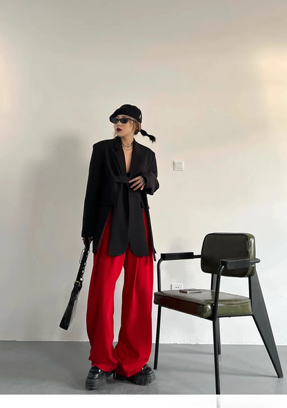 Zweiteiliges Damen-Set mit Stickerei: Langarm-Oberteil mit Reverskragen und hoch taillierte, lange Hose – stilvoll und elegant.