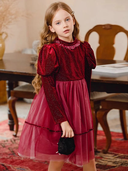 Ärmelloses Kinder-Prinzessinnenkleid aus beigefarbener Gaze mit niedlichem Design – ideal für den Sommer