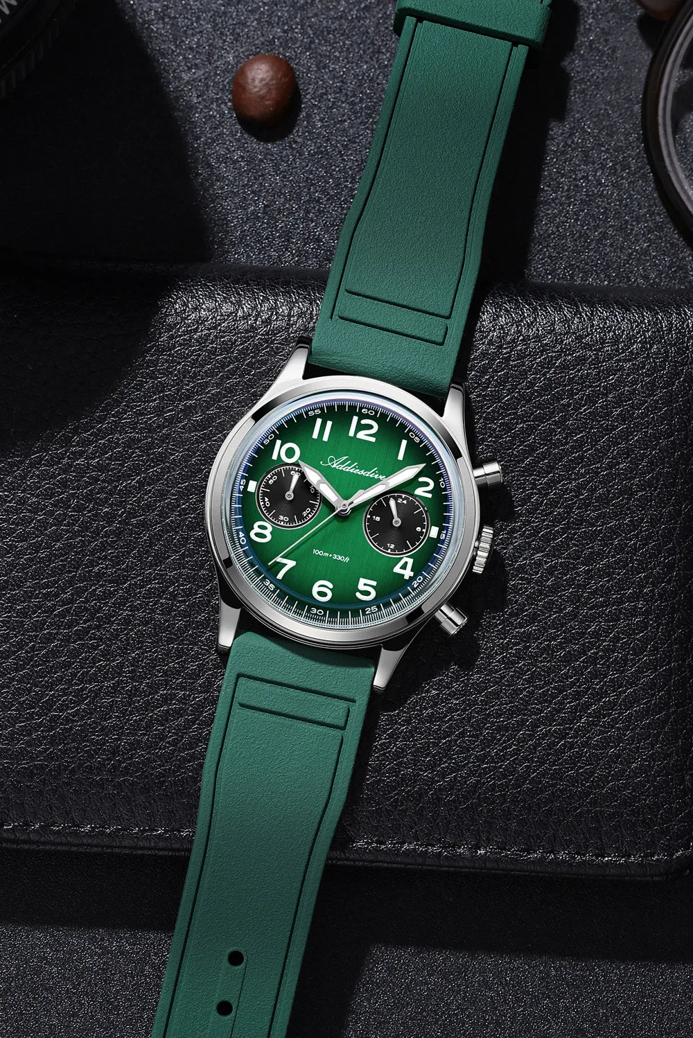 Herren-Chronograph mit VK64-Quarzwerk und Bubble-Glas