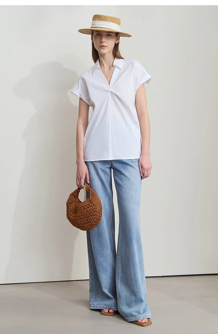 Damen Bluse im minimalistischen französischen Stil mit umlegekragen und gedrehten Falten