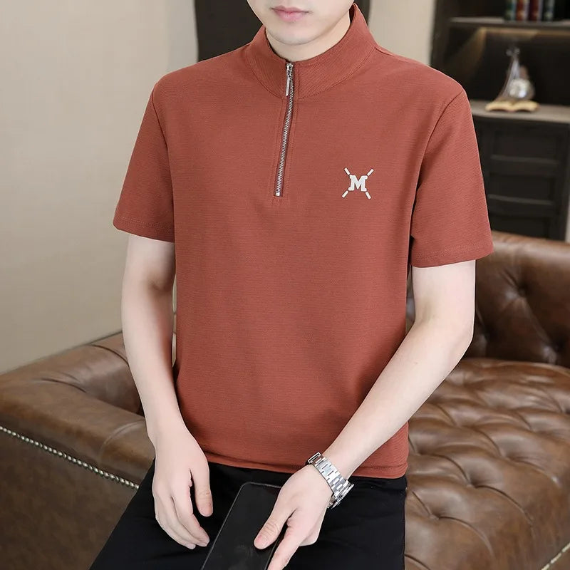 Herren T-Shirt mit kurzem Arm und Stehkragen im lässigen Stil