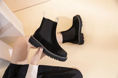 Women Winter Boots Sued Genuine Leather  New Fashion British Style Women Chelsea Boots Large Size 41　42　43 Female Ankle Boots