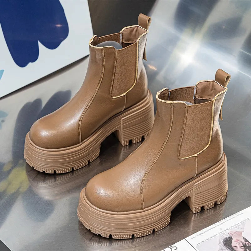 Braune Chelsea-Boots mit Plateau-Sohle und breitem Blockabsatz