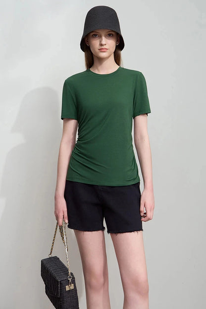 Damen Sommer-T-Shirt im minimalistischen Stil mit schmalem O-Ausschnitt und kurzen Ärmeln