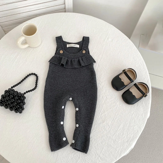 Baby Strampler aus Strick mit Rüschen für Jungen und Mädchen