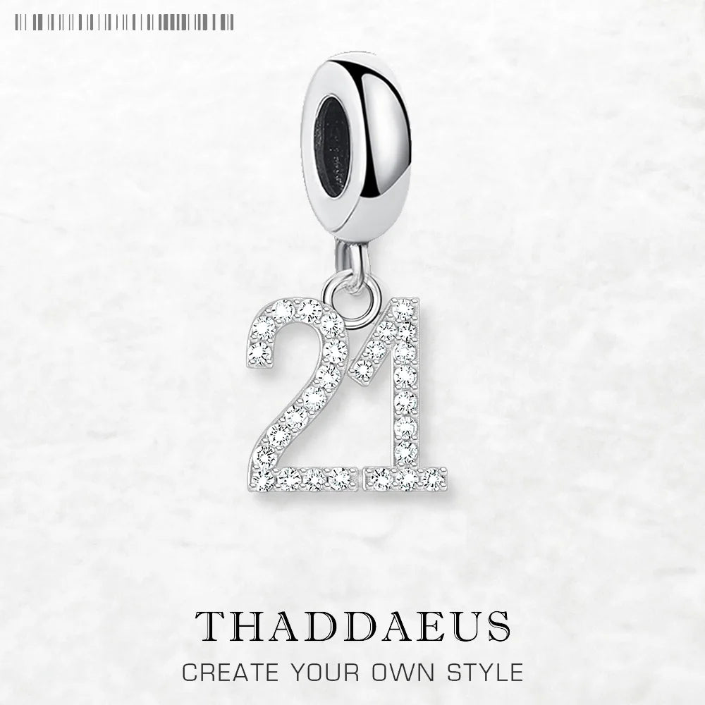 Charms-Anhänger mit der Zahl „21“ aus 925er Sterlingsilber, funkelnd besetzt