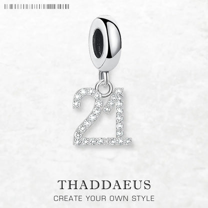 Charms-Anhänger mit der Zahl „21“ aus 925er Sterlingsilber, funkelnd besetzt