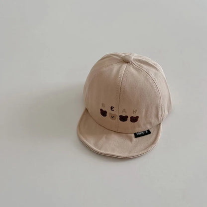 Kinder Kappe mit Entenschnabel und niedlicher Bärenstickerei für den Sommer