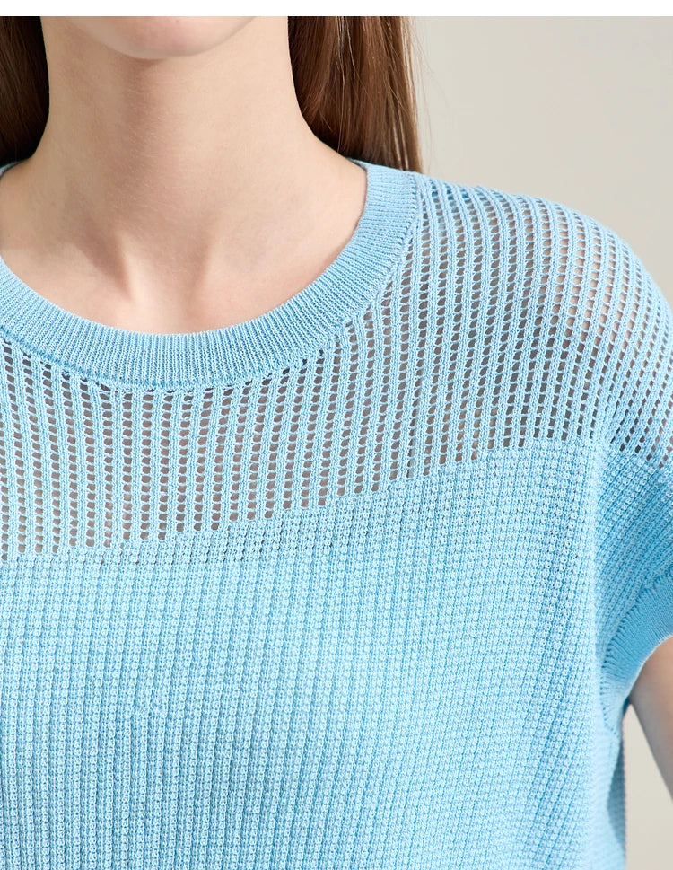Damen-Wollstrickpullover hellblau, Rundhalsausschnitt, feines Loch-/Netzstrickmuster