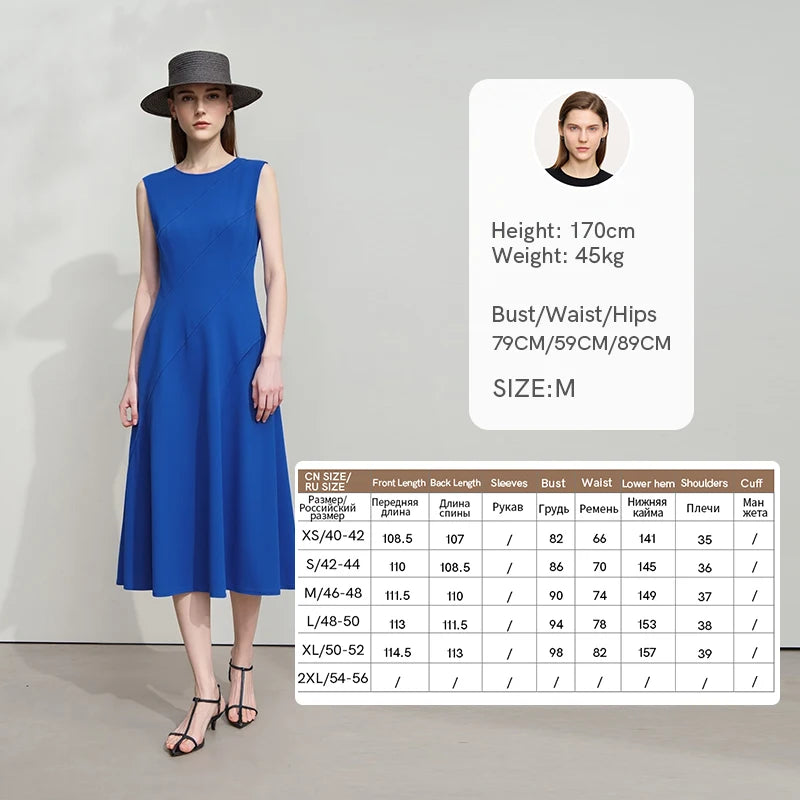 Tailliertes Damen Kleid Mit Schlitz Aus Elastischem Strick