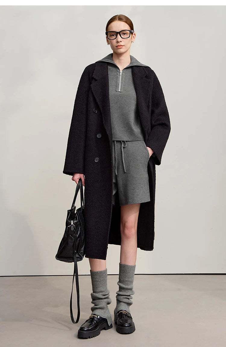 Schwarze Strickshorts für Damen mit Bindeband am Bund und Seitentaschen