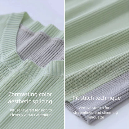 Strickoberteil-Detail mit Kontrastbiese am Ausschnitt, hellgrün und hellgrau, gerippt