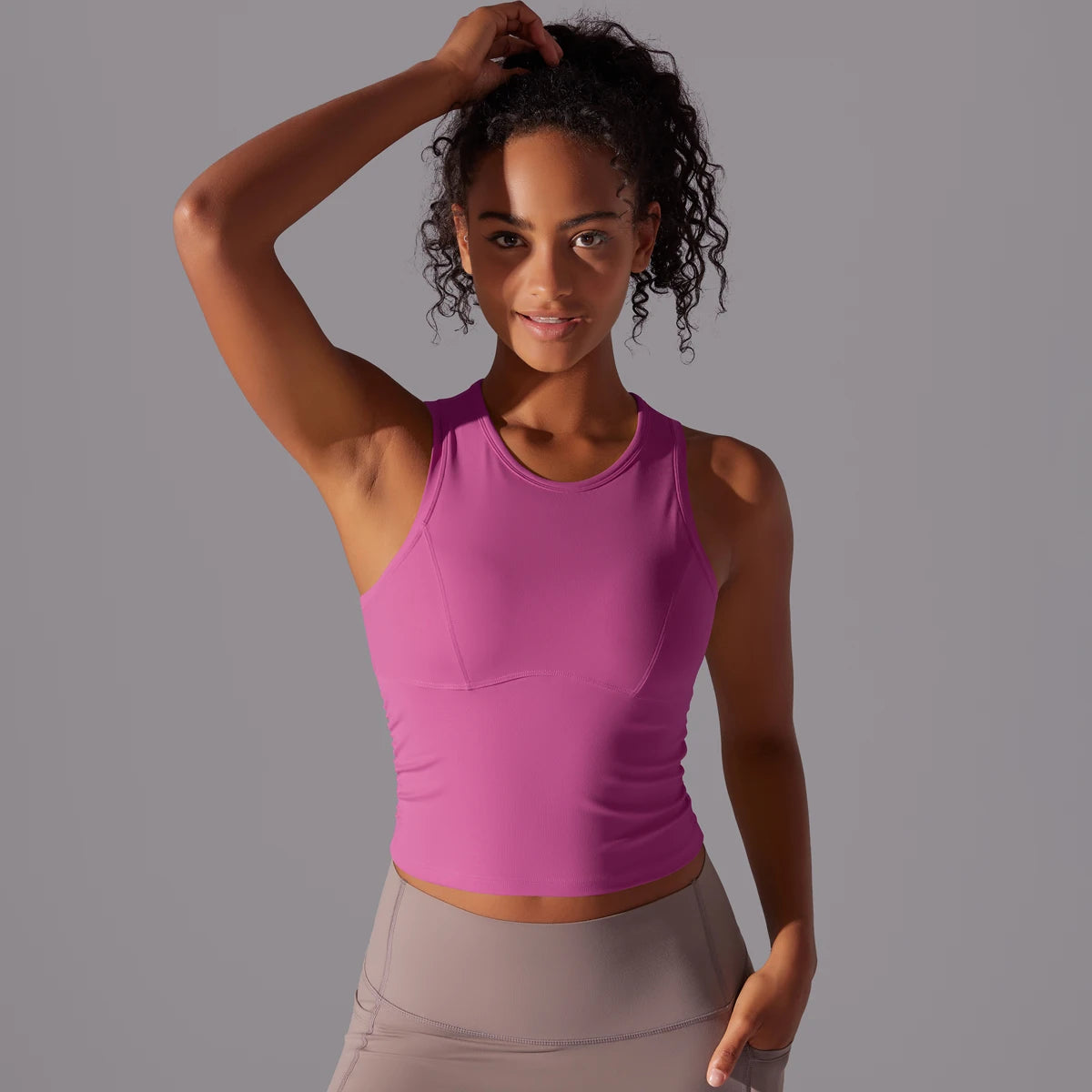 Ärmelloses Yoga-Sporttop in Pink mit Rundhalsausschnitt und figurbetontem Schnitt