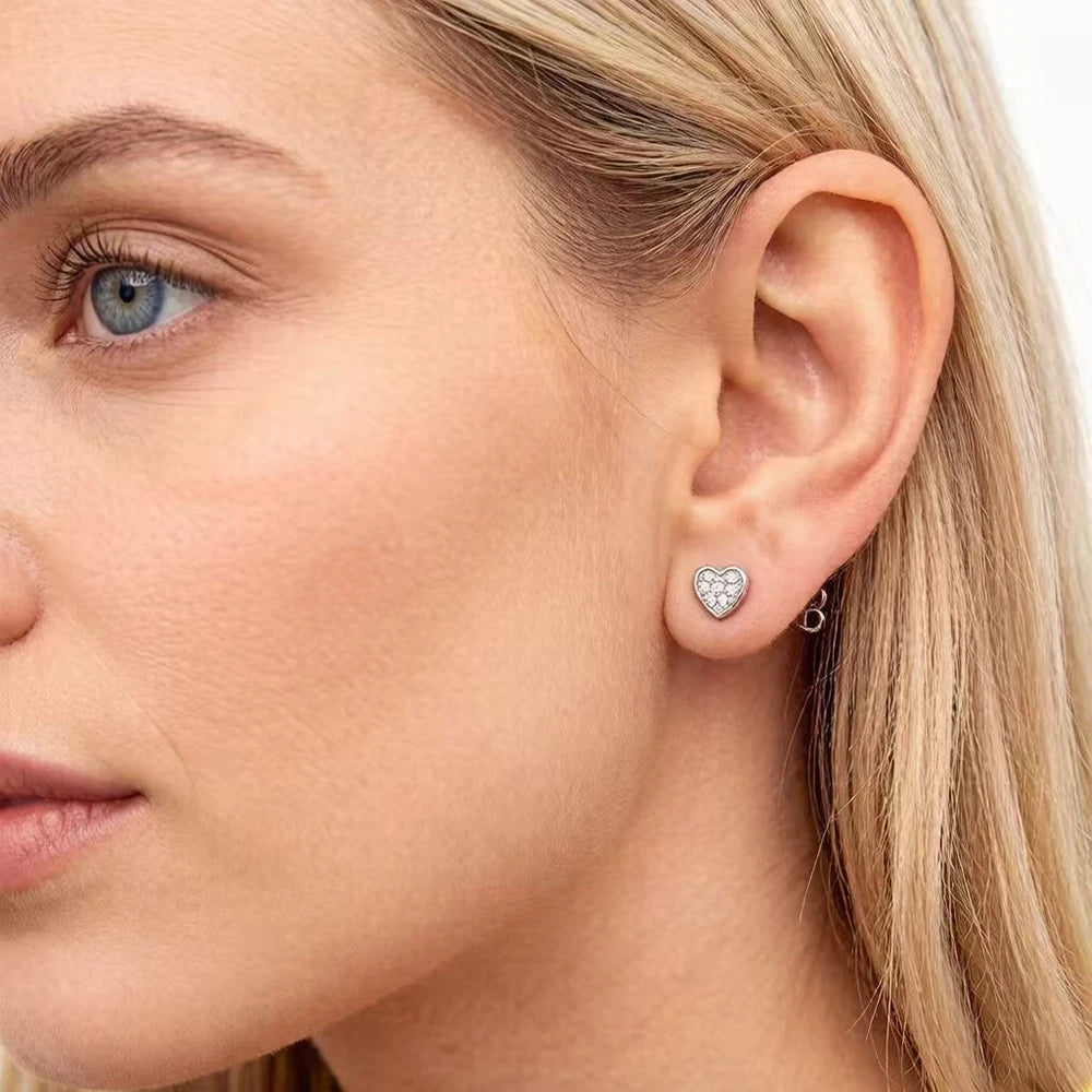 Damen-Ohrstecker Liebesherz weißer Stein aus Sterlingsilber