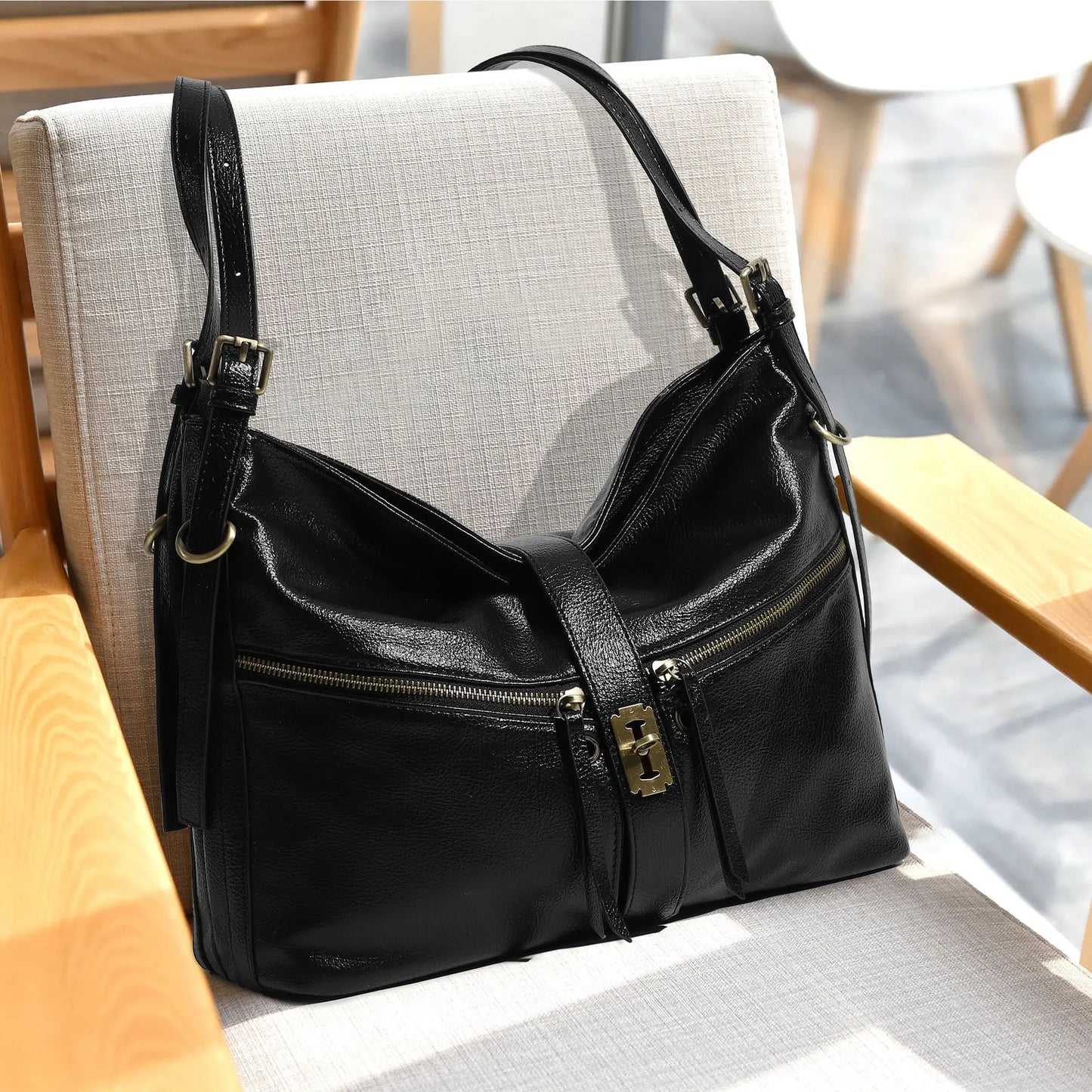 Damen-Schultertasche aus Vintage Öl-Wachs-Leder mit großem Stauraum und Mehrfach-Reißverschlussfächern